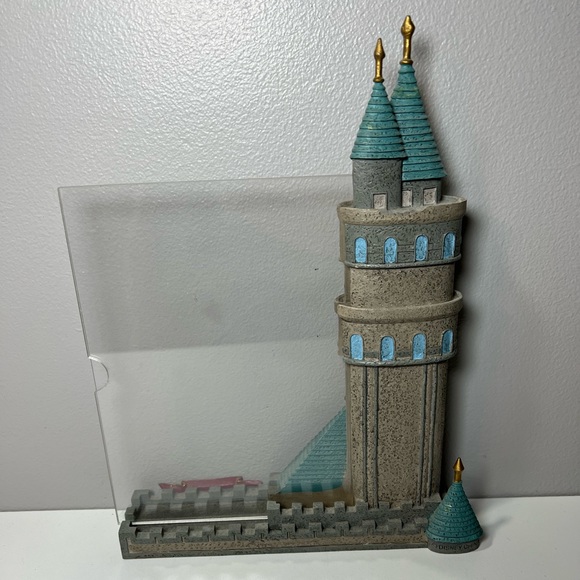 3D Disney Castle Picture Frame Walt Disney World - Picture 3 of 3